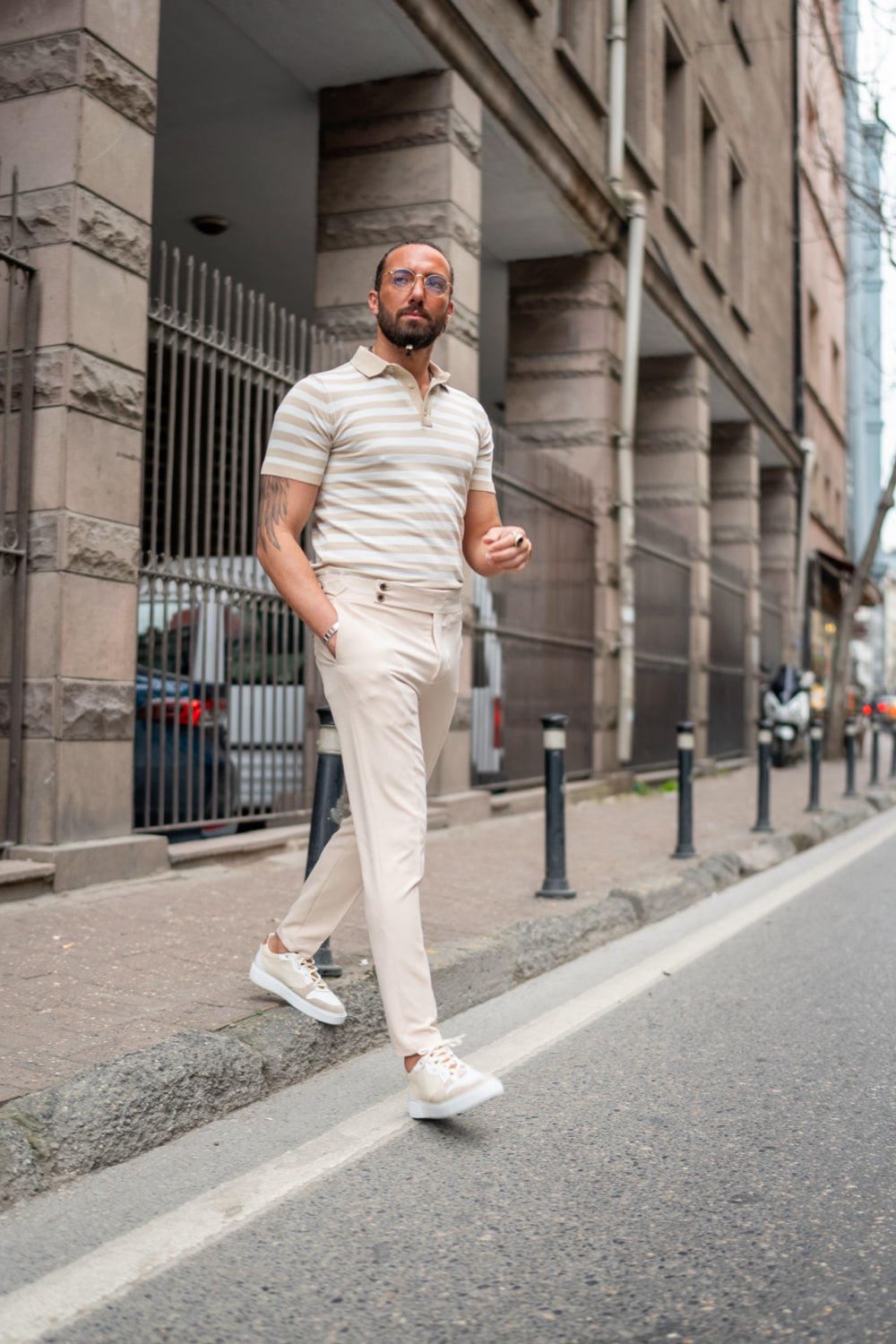 Elegant off-white dress trousers from Mazonni designed for summer smart casual looks