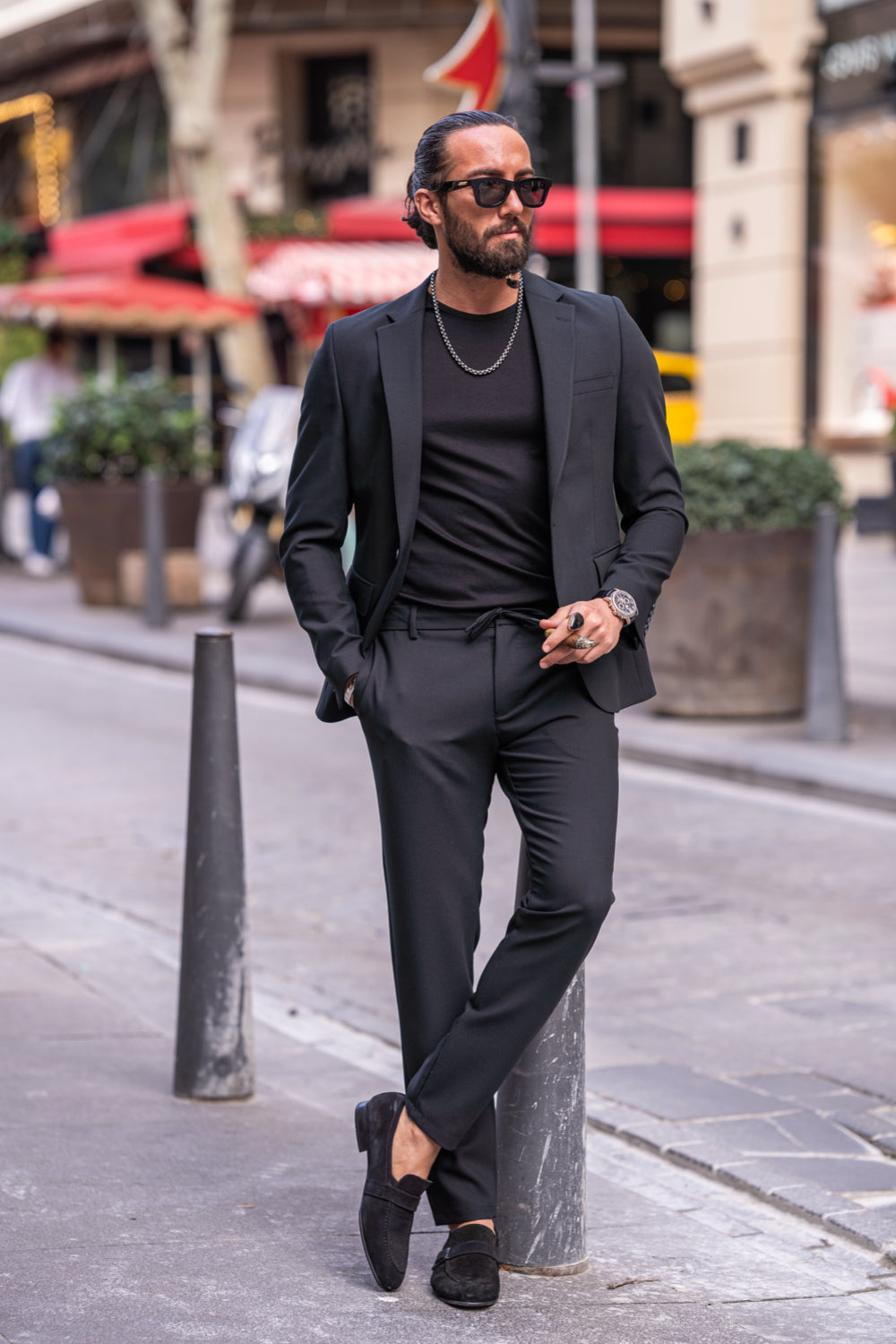 Black casual men's suit by Mazonni styled with black t-shirt and loafers, perfect for smart streetwear looks