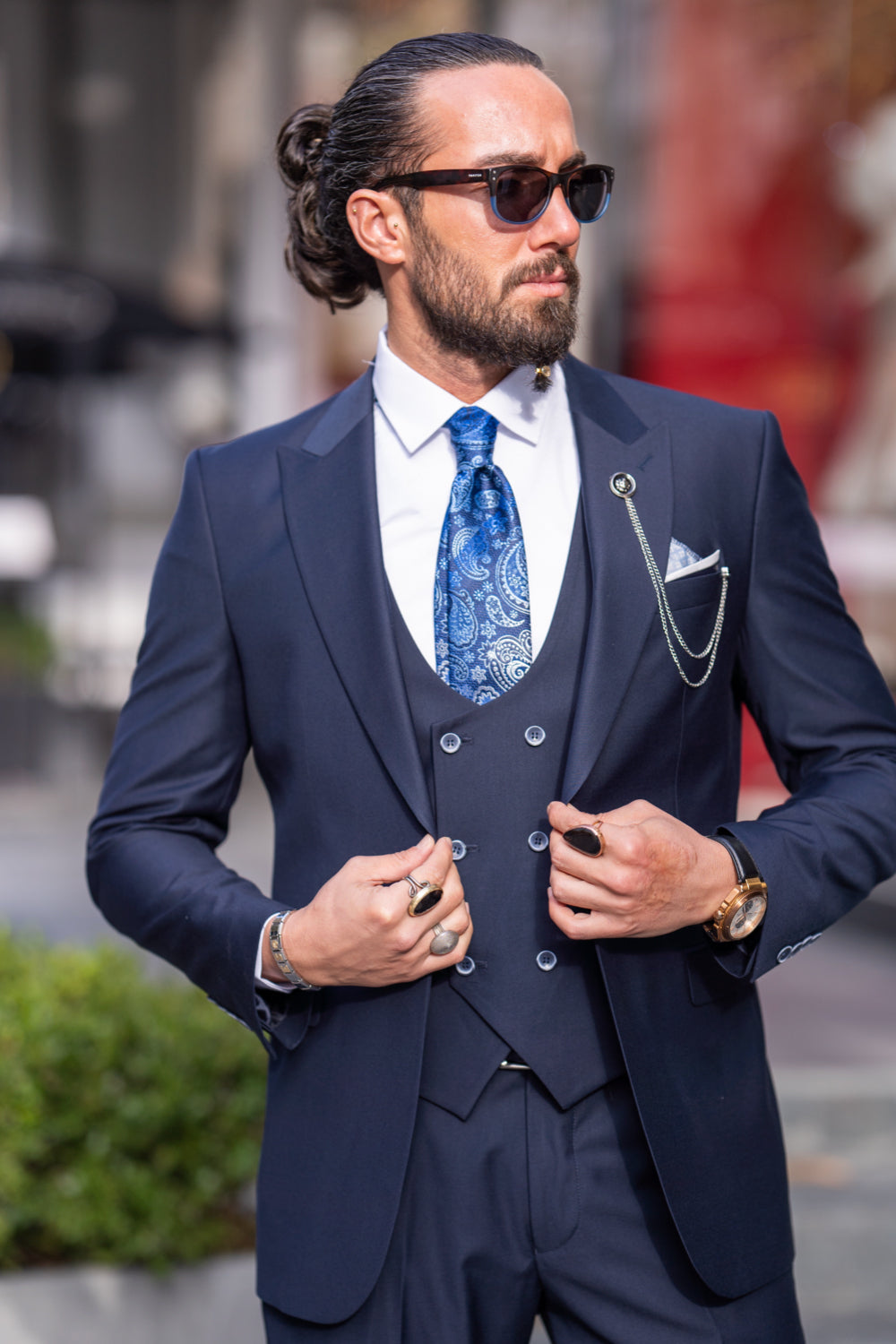 Mazonni men's navy slim-fit suit featuring waistcoat and accessories for a polished, modern business look