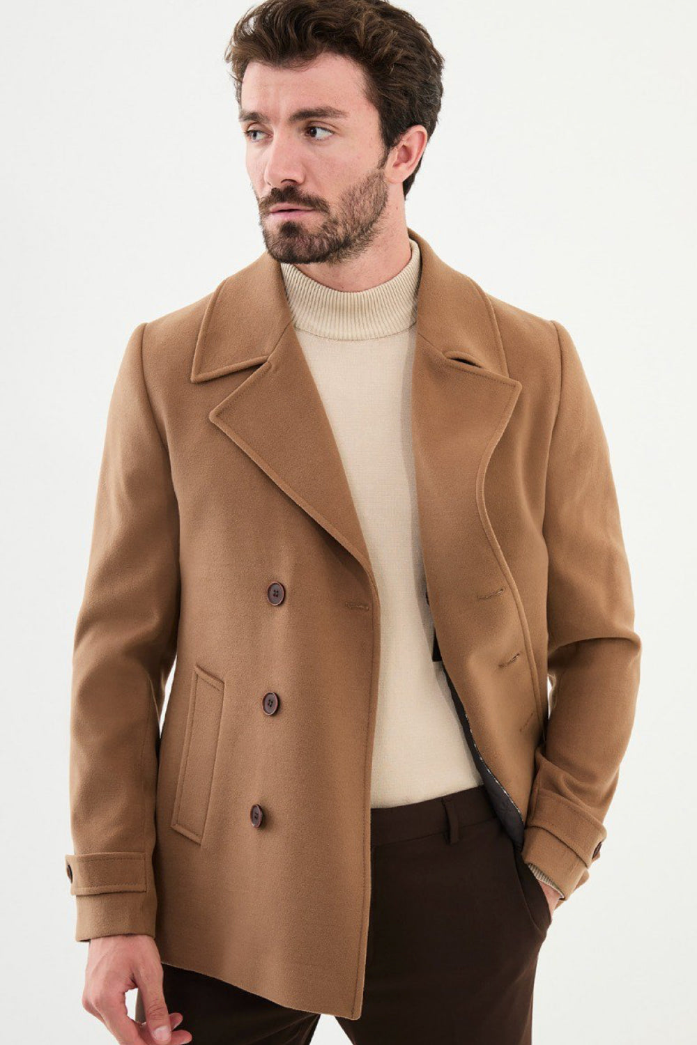 Mazonni camel-colored short coat for men perfect for autumn and winter smart casual outfits