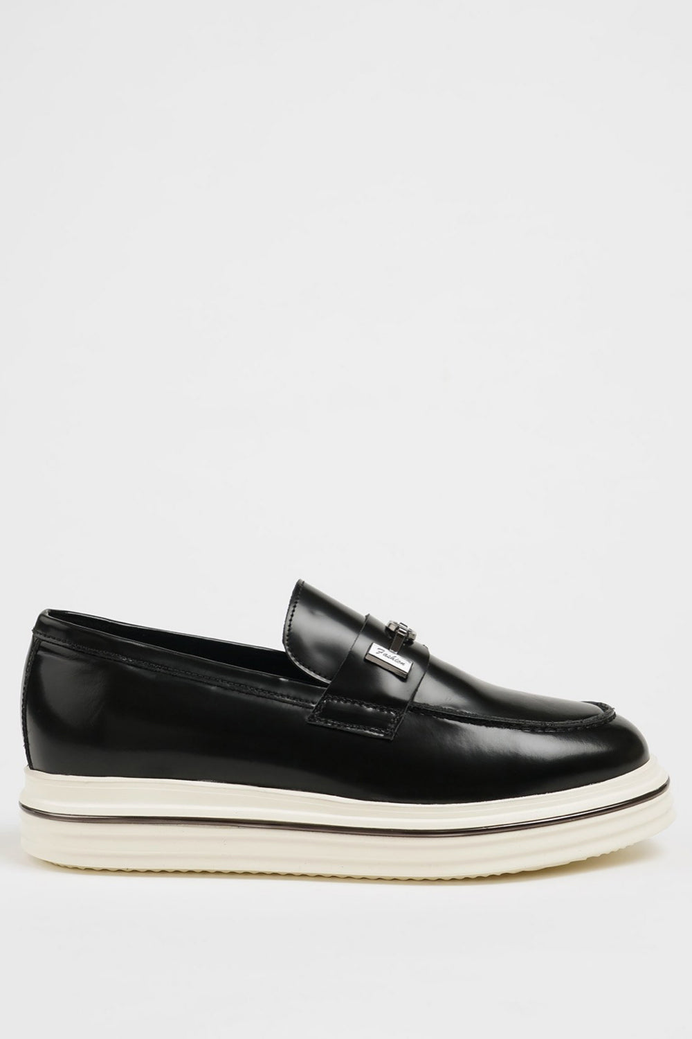 Men’s formal black loafers from Mazonni designed with polished leather and thick two-tone sole