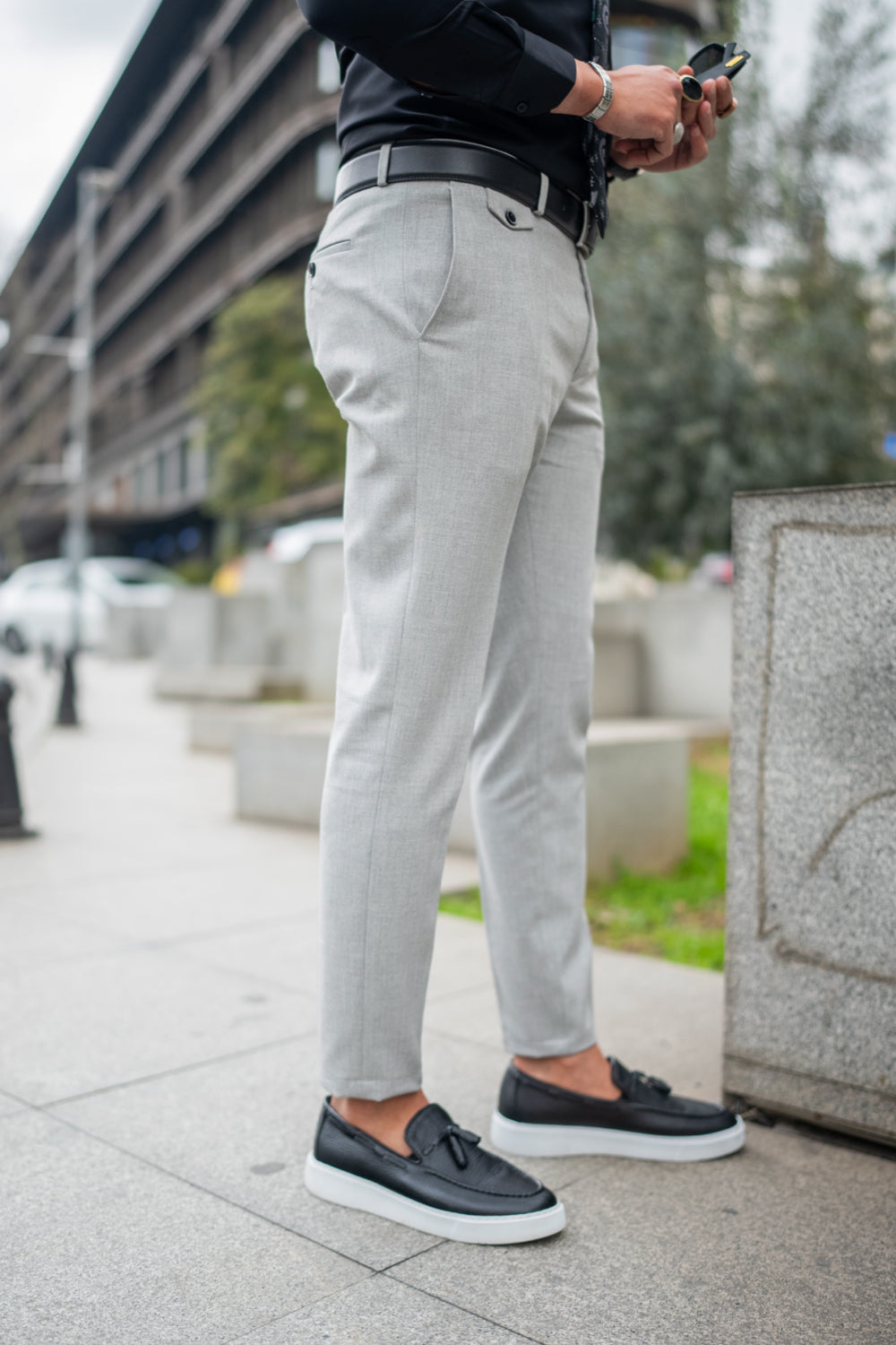 Elegant grey formal pants from Mazonni designed for business and semi-formal outfits