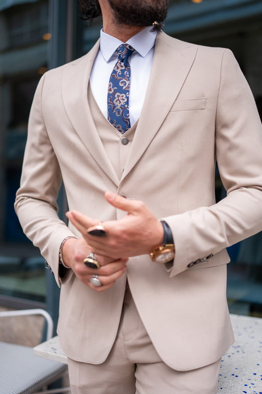 Mazonni light beige formal suit for men with structured fit and timeless look, ideal for business or cocktail attire