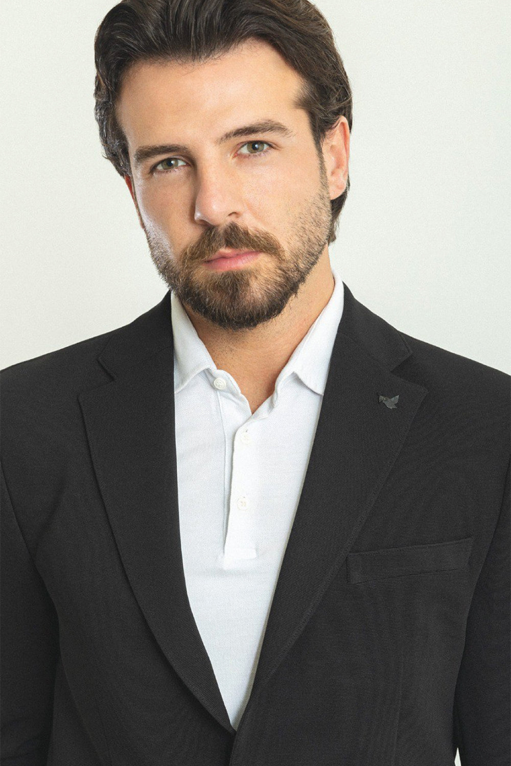 Mazonni men's black tailored blazer, slim fit formal jacket ideal for office, events, or evening looks