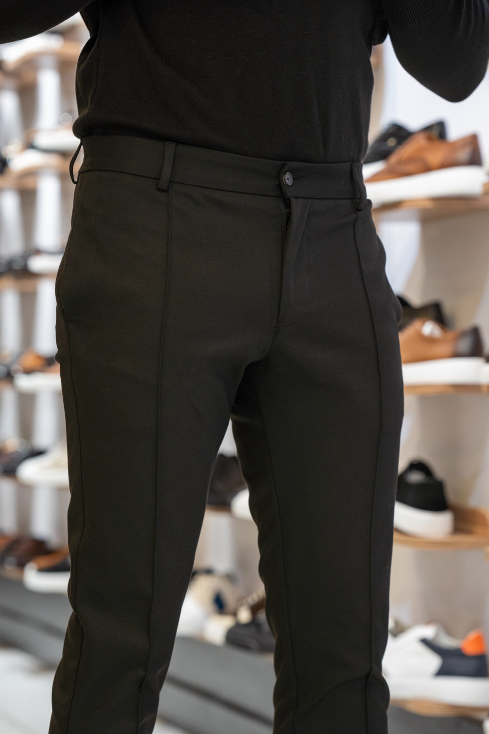 Mazonni men’s tapered black pants featuring modern silhouette and minimal detailing