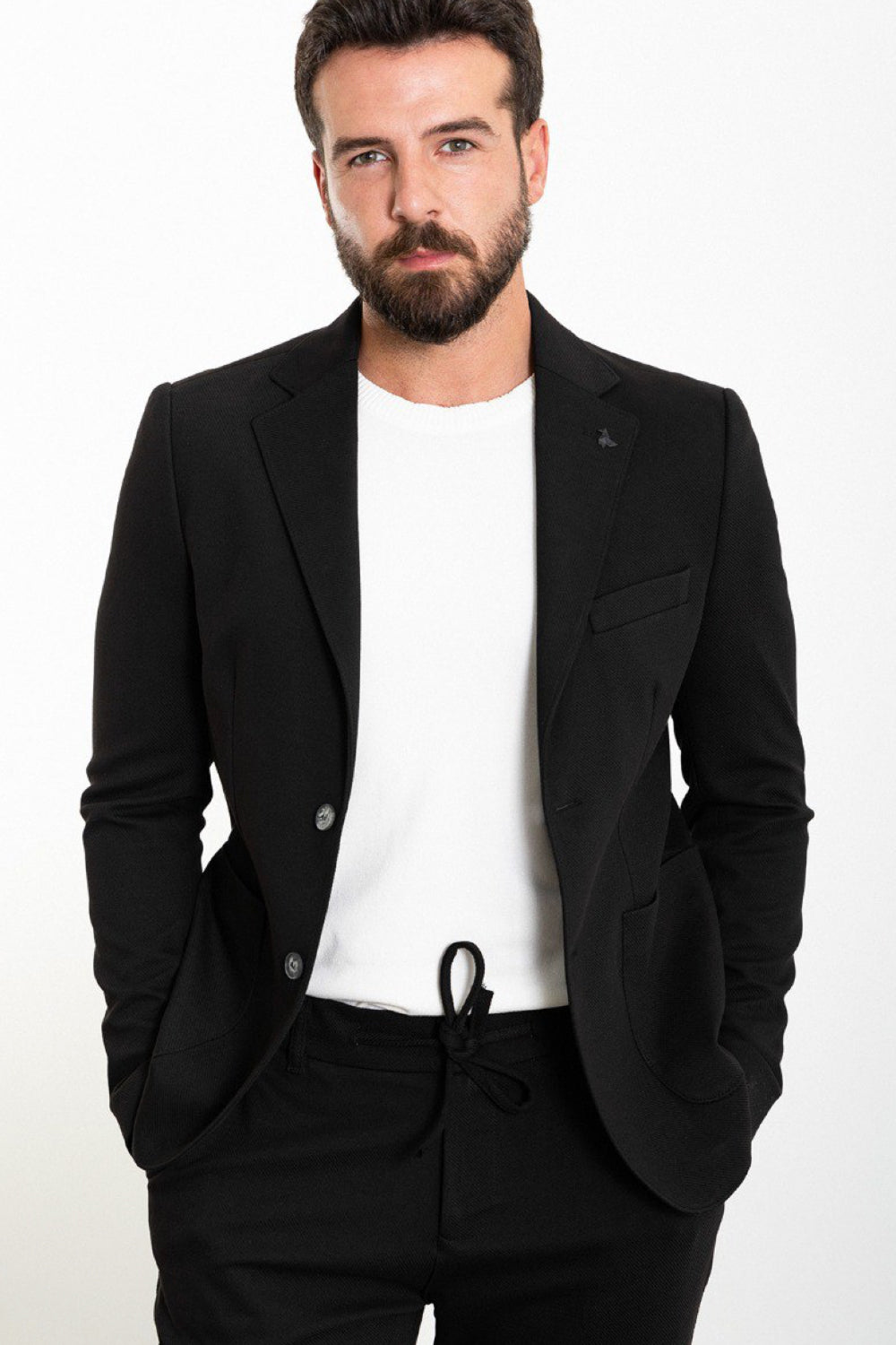 Mazonni men's slim fit black suit, perfect for everyday smart casual or creative business outfits