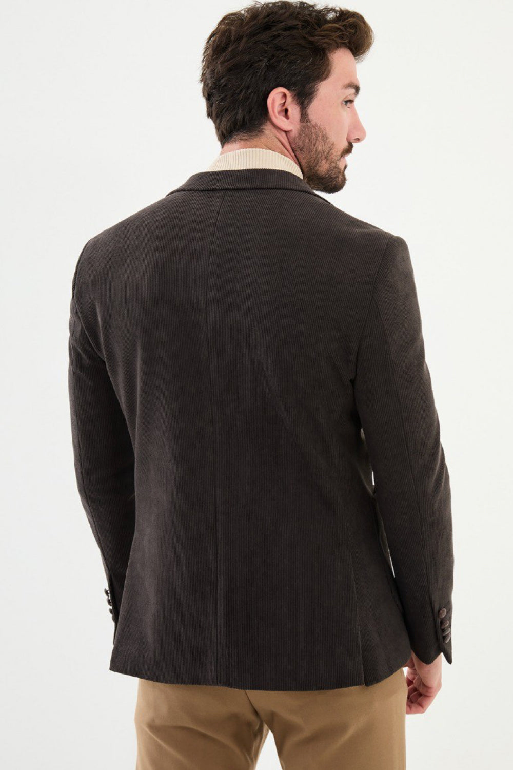 Back view of dark brown Mazonni blazer highlighting tailored fit – timeless men’s blazer for business or evening looks