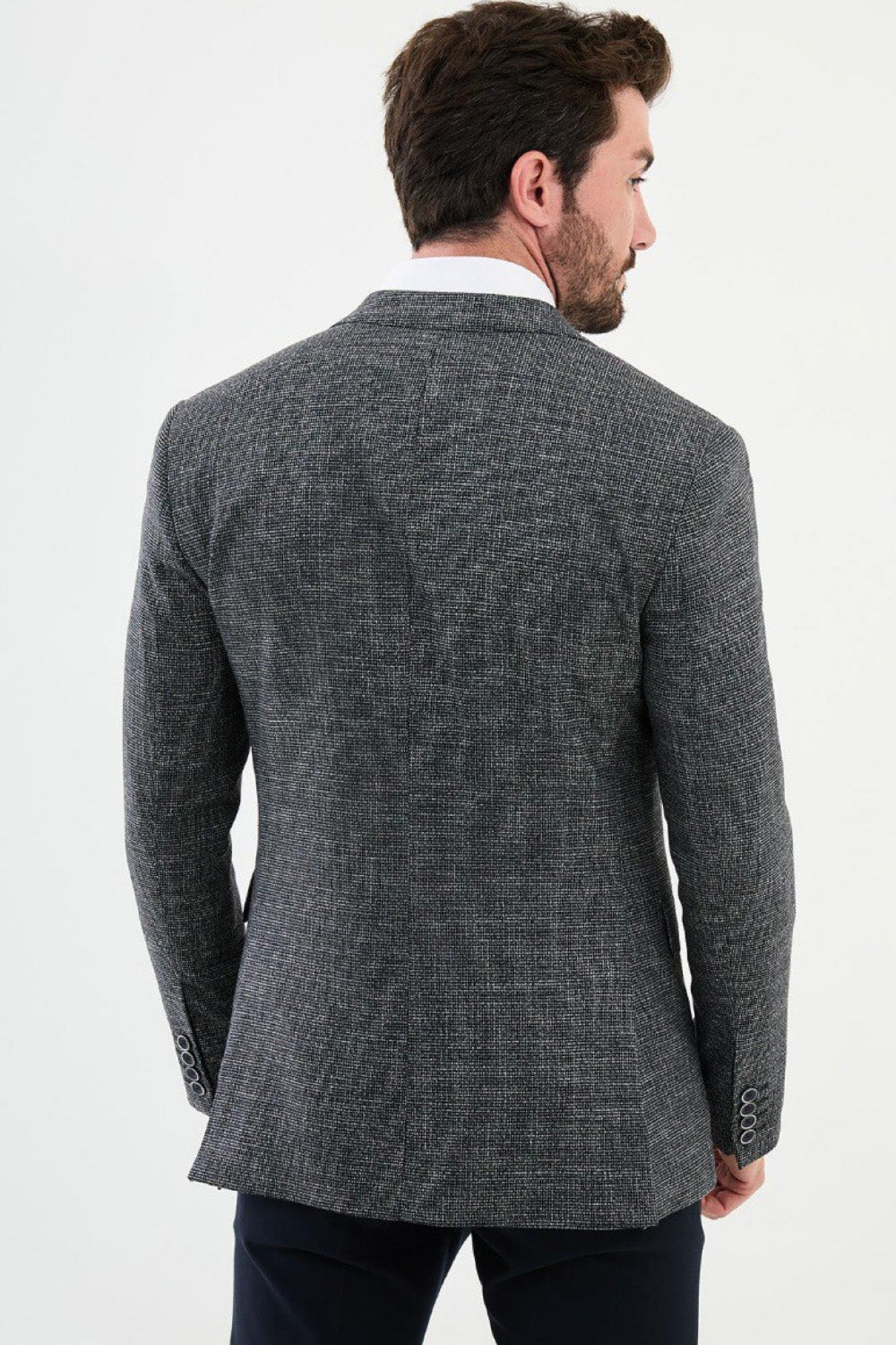Back view of dark grey Mazonni blazer highlighting slim fit design – tailored men’s blazer for professional or semi-formal wear