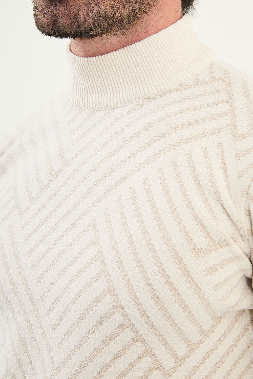 Mazonni Ivory Cardigan – Men’s White High Neck Sweater with Geometric Knit Pattern